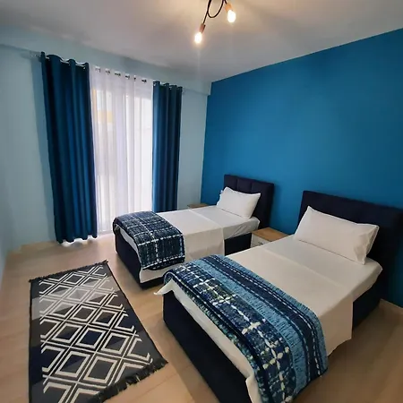 Apartamento Hidden Gem, Modern 2bedroom, Amazing Terrace-free Parking-your Away From Tirana