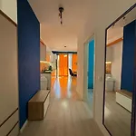 Hidden Gem, Modern 2bedroom, Amazing Terrace-free Parking-your Away From Appartement Tirana