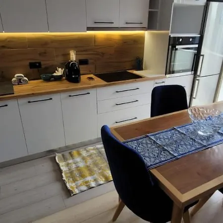 Hidden Gem, Modern 2bedroom, Amazing Terrace-free Parking-your Away From Apartmán