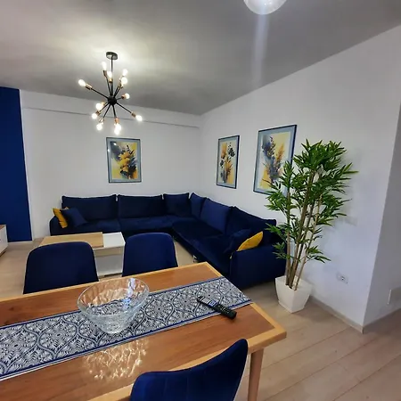 Apartment Hidden Gem, Modern 2bedroom, Amazing Terrace-your Away From *