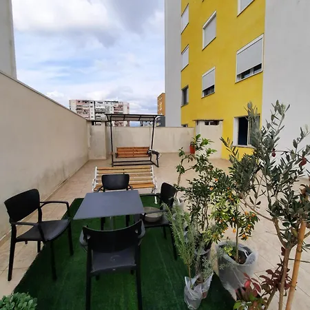 Hidden Gem, Modern 2bedroom, Amazing Terrace-your Away From Apartment