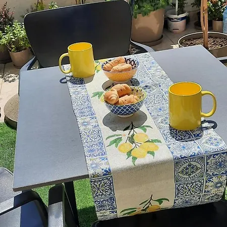 Appartement Hidden Gem, Modern 2bedroom, Amazing Terrace-free Parking-your Away From *