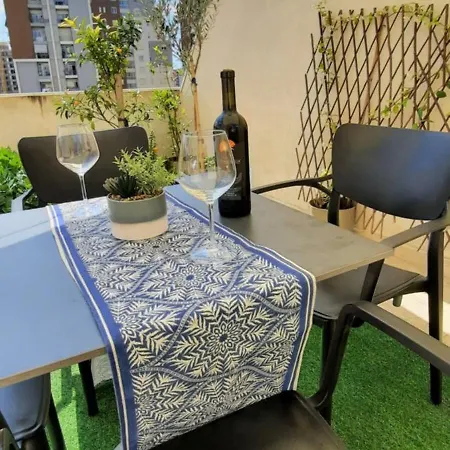 Appartement Hidden Gem, Modern 2bedroom, Amazing Terrace-free Parking-your Away From Tirana