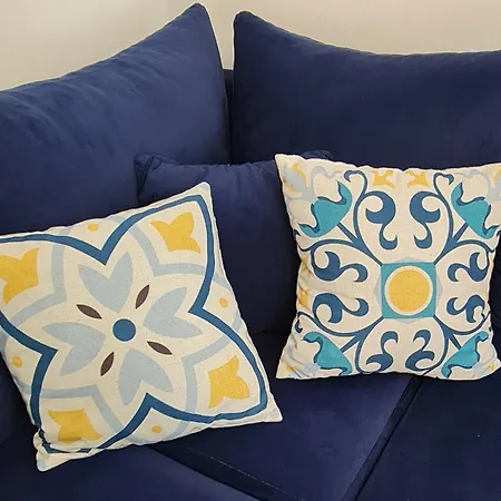 Hidden Gem, Modern 2bedroom, Amazing Terrace-free Parking-your Away From *