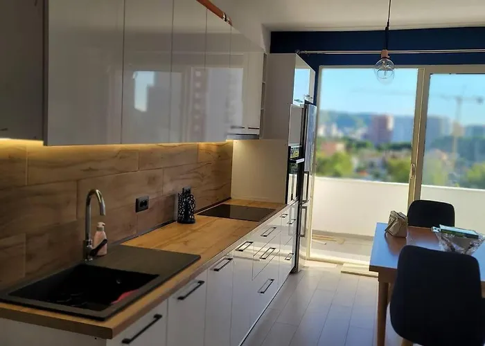 Hidden Gem, Modern 2bedroom, Amazing Terrace-free Parking-your Away From アパート *