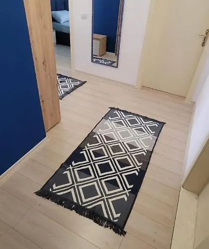 Hidden Gem, Modern 2bedroom, Amazing Terrace-free Parking-your Away From アパート