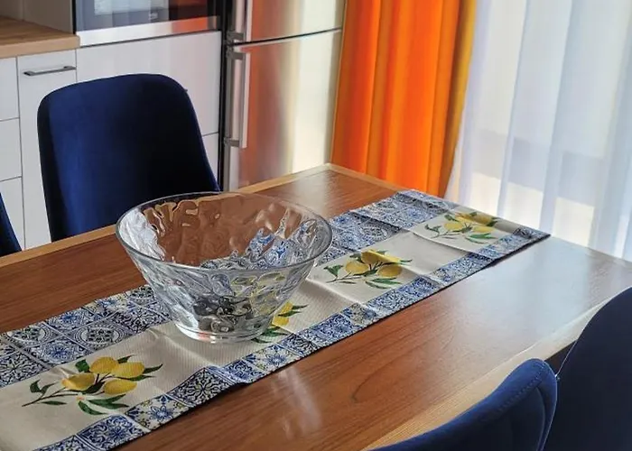 Hidden Gem, Modern 2bedroom, Amazing Terrace-free Parking-your Away From Lägenhet Tirana