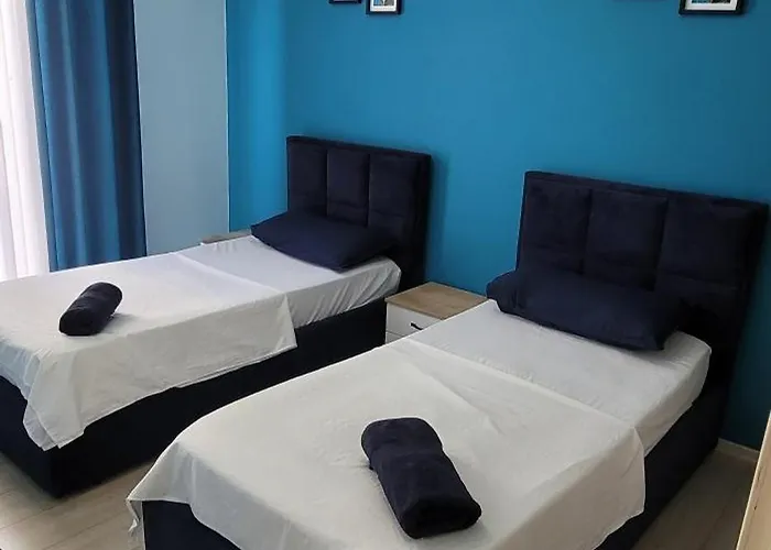 アパート Hidden Gem, Modern 2bedroom, Amazing Terrace-free Parking-your Away From ティラナ