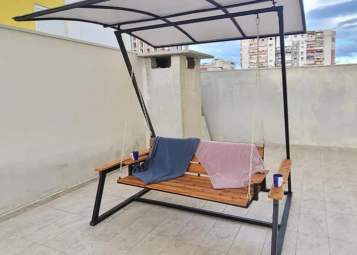 Hidden Gem, Modern 2bedroom, Amazing Terrace-free Parking-your Away From ティラナ
