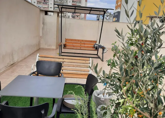 Hidden Gem, Modern 2bedroom, Amazing Terrace-free Parking-your Away From アパート *