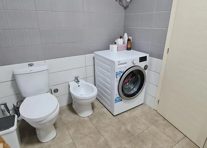 Lägenhet Hidden Gem, Modern 2bedroom, Amazing Terrace-free Parking-your Away From Tirana