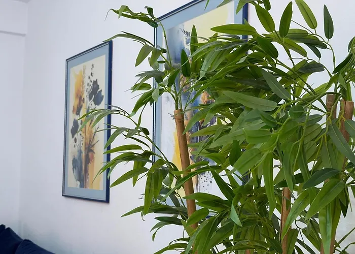 Hidden Gem, Modern 2bedroom, Amazing Terrace-free Parking-your Away From *