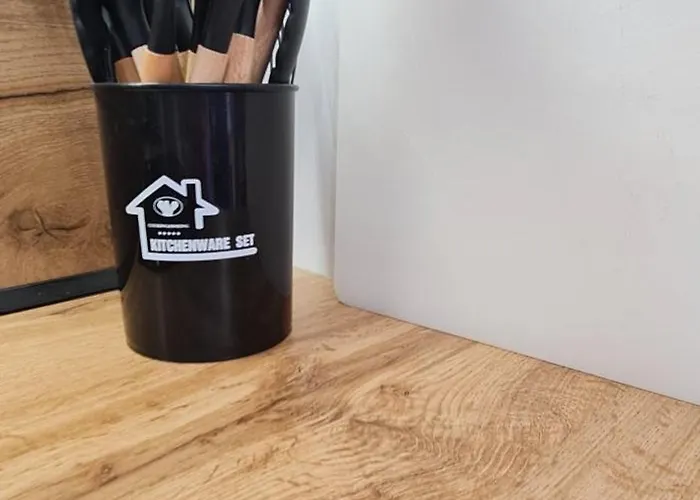 Hidden Gem, Modern 2bedroom, Amazing Terrace-free Parking-your Away From Lägenhet *