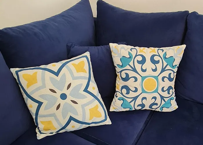 Hidden Gem, Modern 2bedroom, Amazing Terrace-free Parking-your Away From *